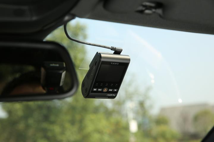Actual product image Viofo A229 Plus 2CH - Dual dashcam (Built-in microphone, GPS receiver, Built-in display, Bluetooth, Accelerometer, Night vision, Rechargeable battery, Wi-Fi, 2K)