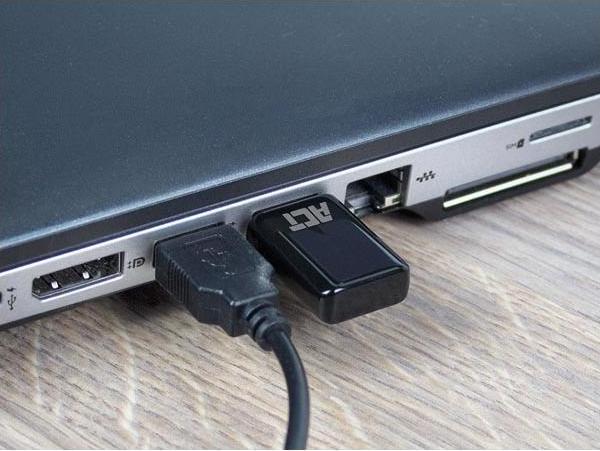 Image du produit Mini adaptateur réseau bibande AC1200 (USB)