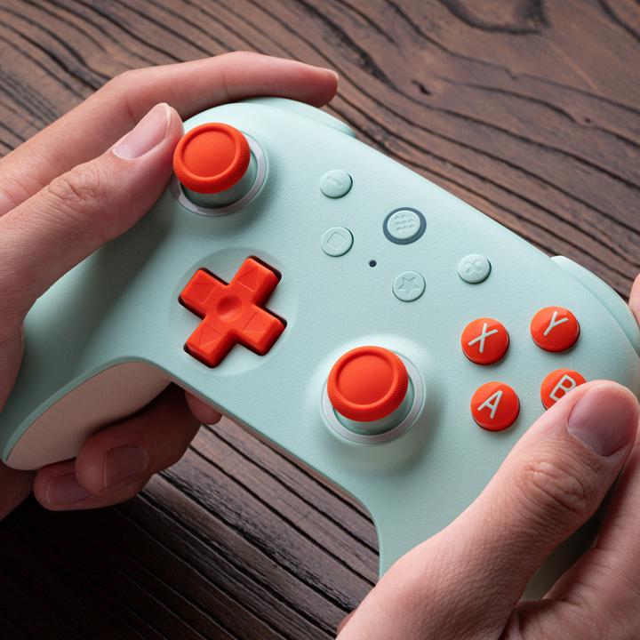 Actual product image 8bitdo Ultimate 2C Wireless (green, for Windows & Android) (PC, Android)
