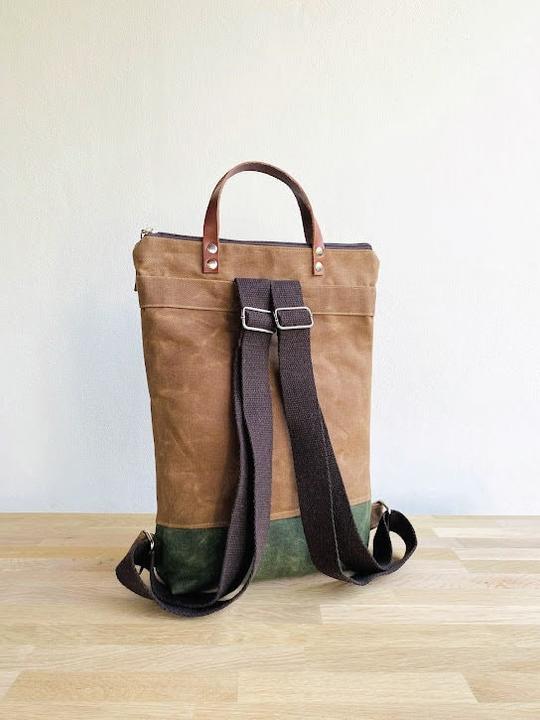 Produktbild Only-Bags.Store Rucksack aus gewachstem Canvas - Karamell Dunkelgrün, Rucksack, Macbook 13" Rucksack, Rucksack