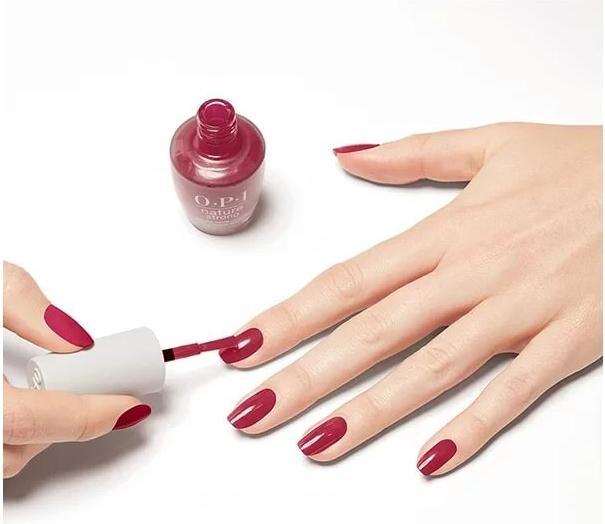 Image du produit OPI Nature Strong (Give a Garnet, Vernis couleur)