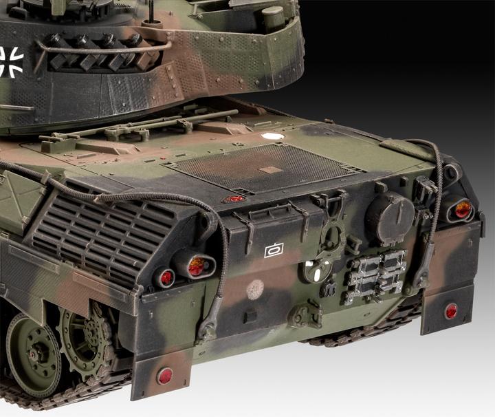 Actual product image Revell Leopard 1A5