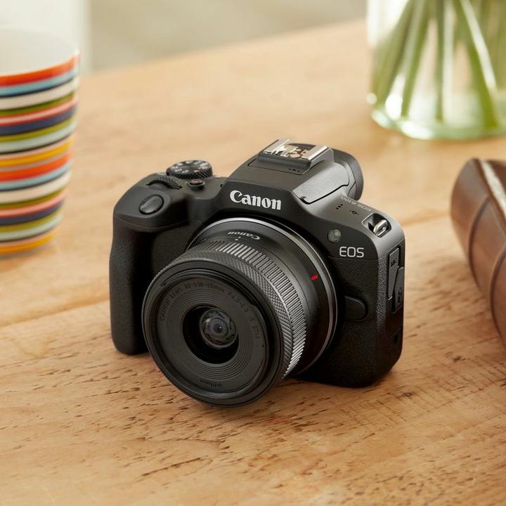 Immagine prodotto Canon R100 (18 - 45 mm, 24 Mpx, APS-C / DX)