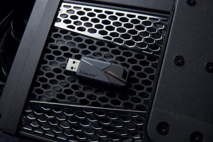 Immagine prodotto Kingston DataTraveler Exodia Onyx (256 GB, USB-A)
