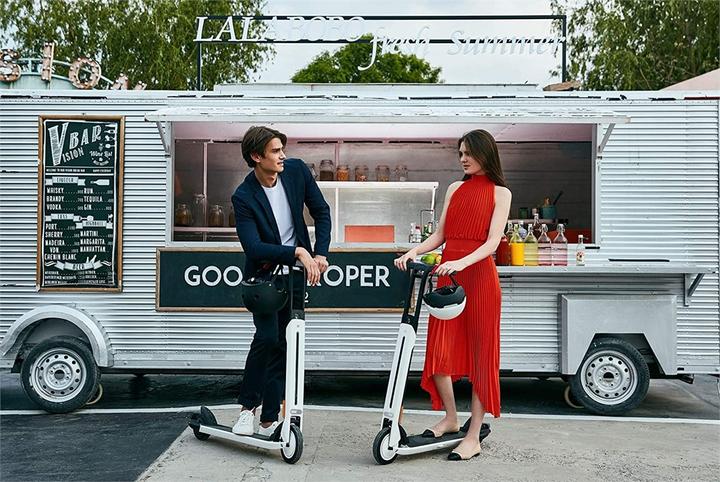 Produktbild Segway-Ninebot Elektroroller Air T15D (20 km/h, 12 km, 250 W)