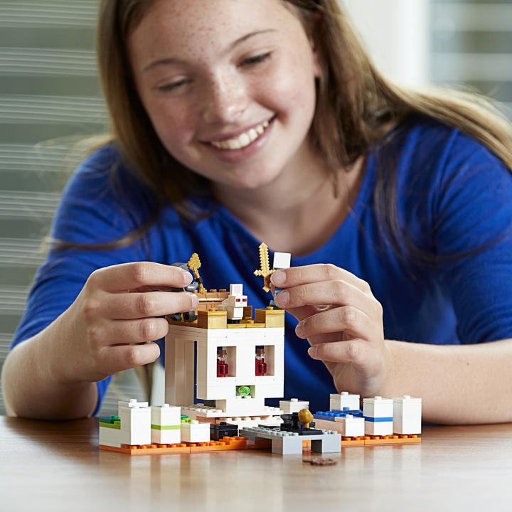 Image du produit LEGO L'arène des têtes de mort (21145, LEGO Minecraft)