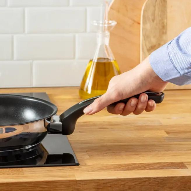 Image du produit Tefal EMOTION 28 CM E30006 (28 cm, Poêle à frire, Acier inoxydable)