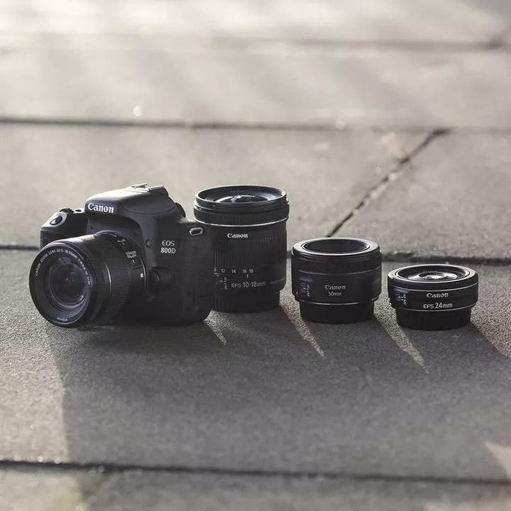 Immagine prodotto Canon Corpo EOS 800D (24.20 Mpx, APS-C / DX)