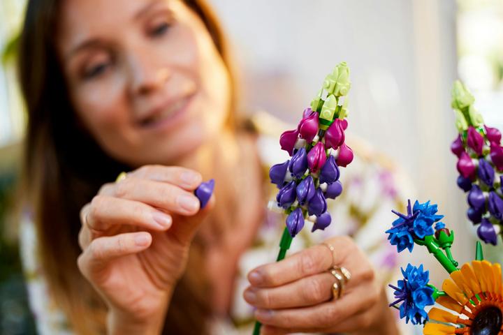 Image du produit LEGO Bouquet de fleurs sauvages (10313, LEGO Icons, LEGO Botanical)