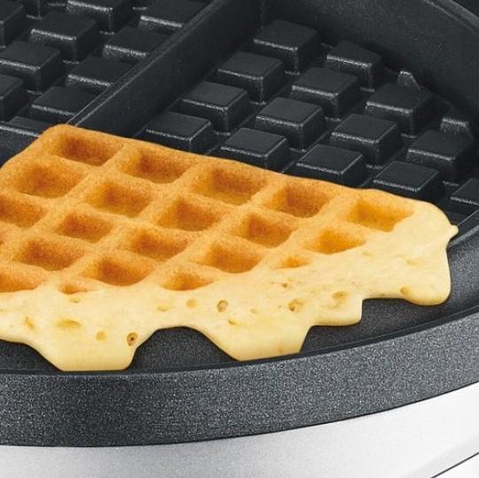 Actual product image Sage The No-Mess Waffle