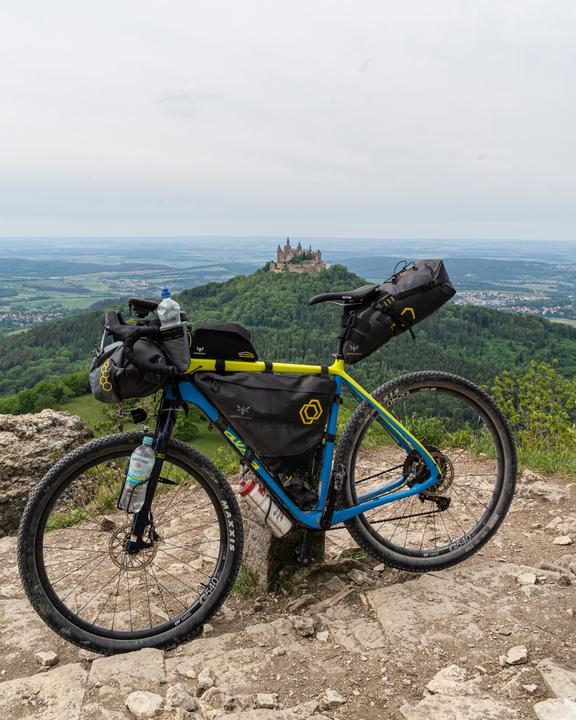 Actual product image Bikepacking Trans Germany (German, Sara Hallbauer, 2025)