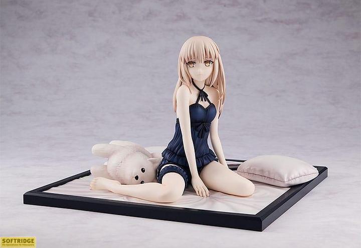 Actual product image Kadokawa Fate/stay night: Heaven's Feel statuette PVC 1/7 Saber Alter: Babydoll Dress Ver. 15 cm