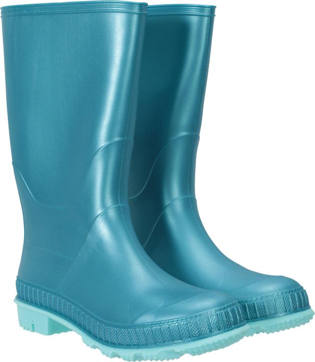 Light aquamarine