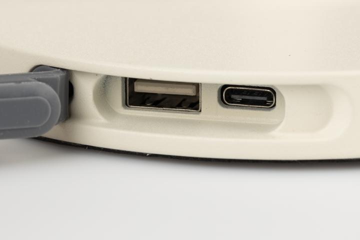 Immagine prodotto Zuiver Lampada da tavolo Hub Beige