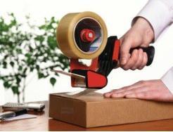 Produktbild tesa tesapack Handabroller Set mit 2 reissfesten PVC Packbändern (50 mm)