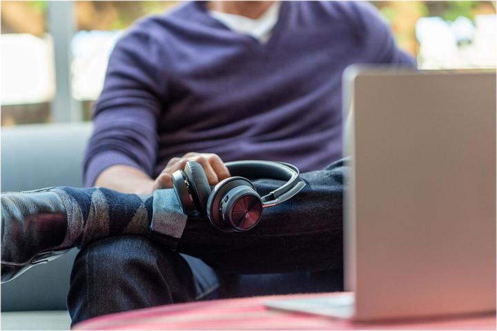 Actual product image Poly Voyager Focus 2 (Wireless, USB-C)