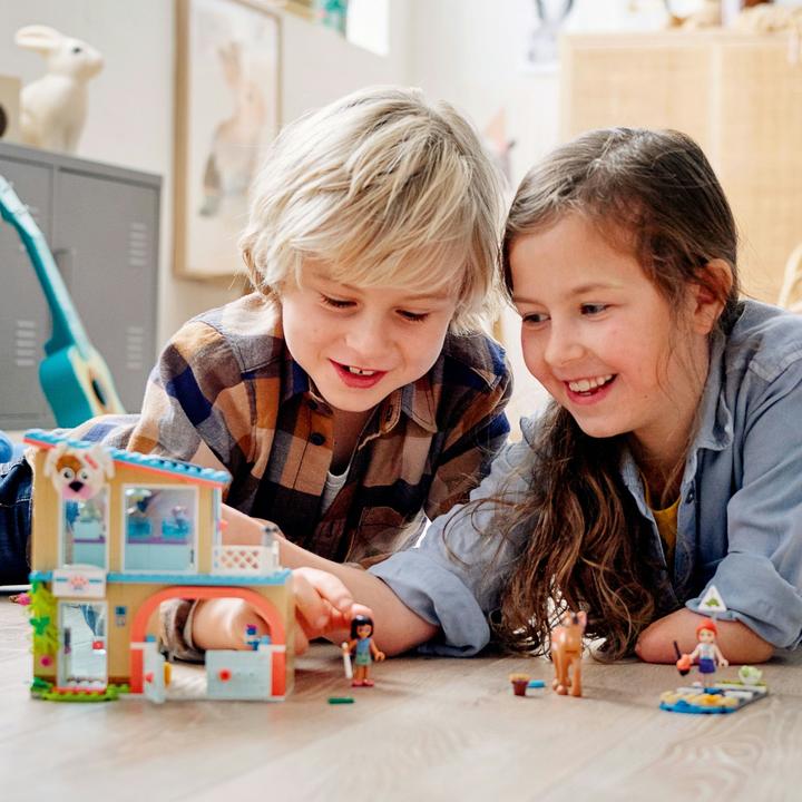 Produktbild LEGO Heartlake City Tierklinik (41446, LEGO Friends)