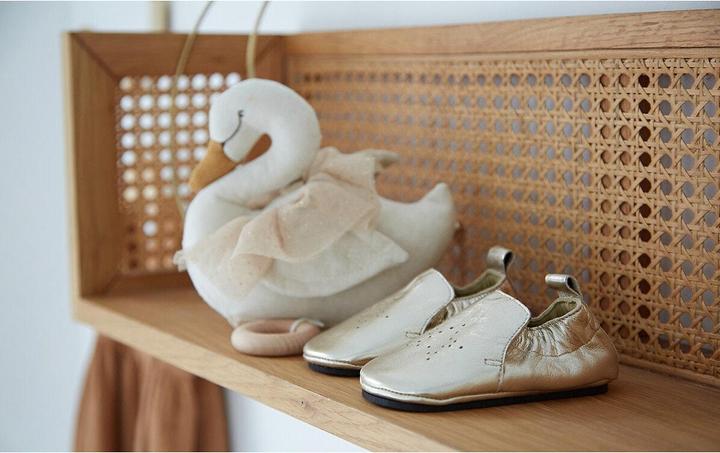 Image du produit La Redoute Collections Pantoufles en cuir doré avec motif étoilé (21)