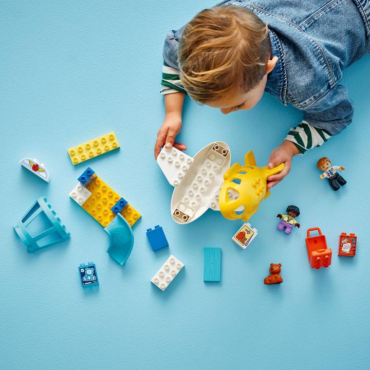 Immagine prodotto LEGO Erster Besuch im Flughafen (10443)