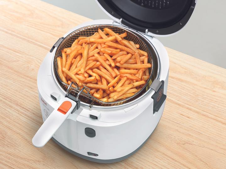 Actual product image Tefal One Filtra FF1631 Deep Fryer