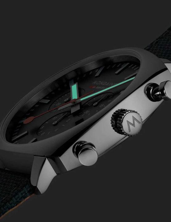 Produktbild Mondaine Grand Cushion (Uhr mit Schmuckstein, 41 mm)