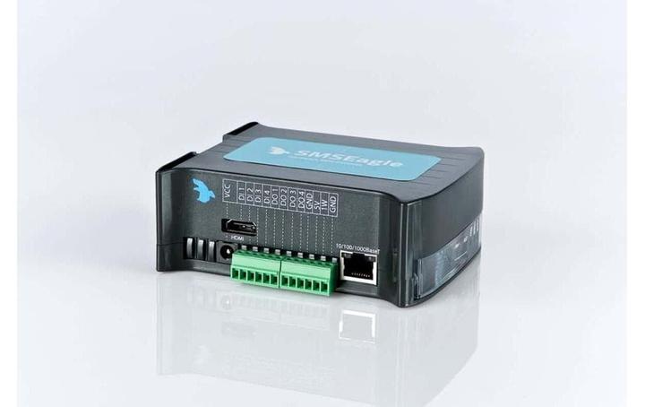 Actual product image SMSeagle NXS-9750-4G SMS Gateway Rev. 4