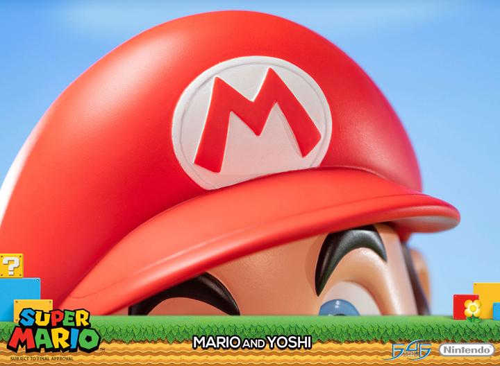 Actual product image F4F Super Mario - Mario & Yoshi