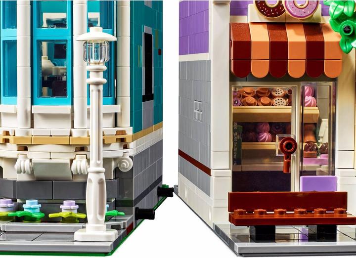 Actual product image LEGO Police Station (10278, LEGO Creator Expert, LEGO Rare Sets)