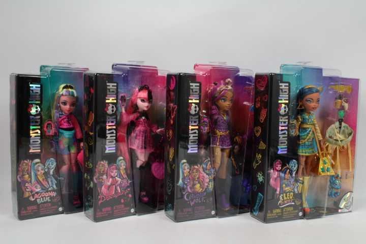 Immagine prodotto Monster High Bambola lupo Clawdeen con animale domestico e accessori