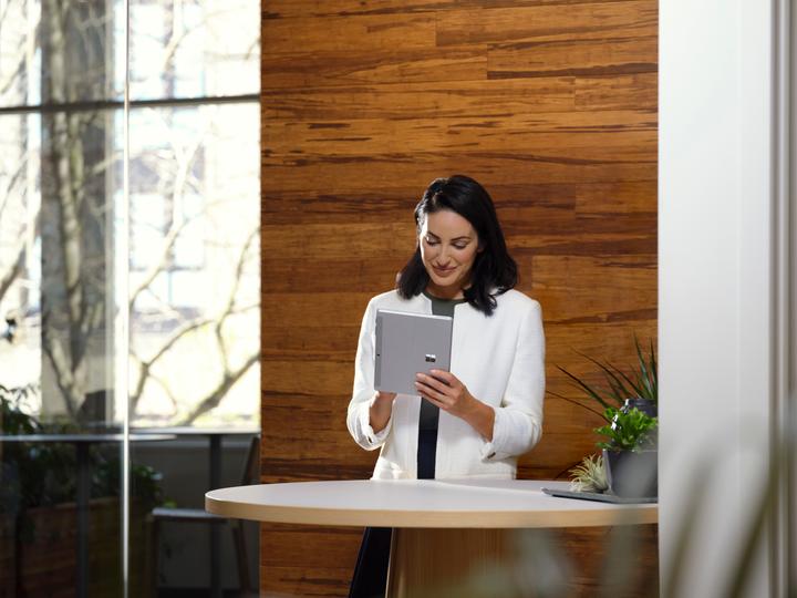 Produktbild Microsoft Surface Go 3 (10.51", Intel Core i3-10110Y, 8 GB, 128 GB)