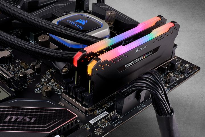 Immagine prodotto Corsair Vengeance RGB Pro (2 x 16GB, 3200 MHz, DDR4-RAM, DIMM)