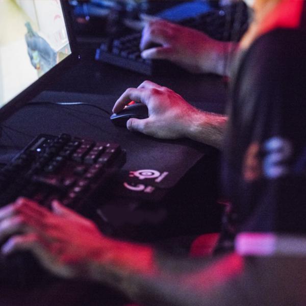Produktbild SteelSeries Rival 310 (Kabelgebunden)