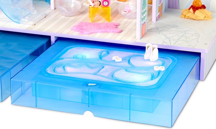 Actual product image MGA L.O.L. Surprise OMG Winter Chill Cabin