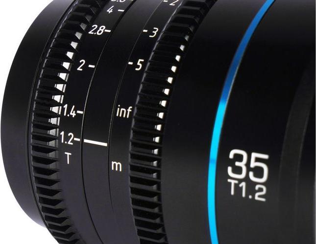Image du produit Sirui MS35R-G Night Walker 35mm T1.2 S35 Cine Objective (RF-Mount Gun Metal Gray) (Nouveauté) (offre) (Canon RF, APS-C / DX)