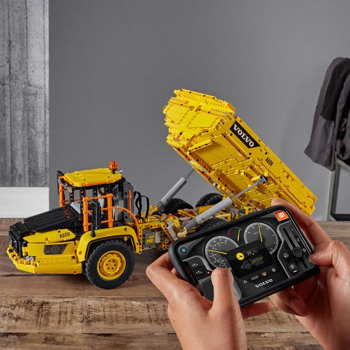 Produktbild LEGO DUPLIKAT Knickgelenkter Volvo-Dumper (42114, LEGO Technic)