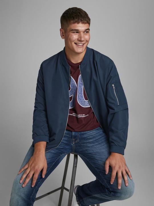 Produktbild Jack & Jones Leichte Plus Size Jacke (4XL)