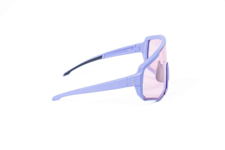 Actual product image Coast Optics Nita XL Sportbrille Alpen mit Pink Crystal und klarem Glas (Blue, Pink Crystal)