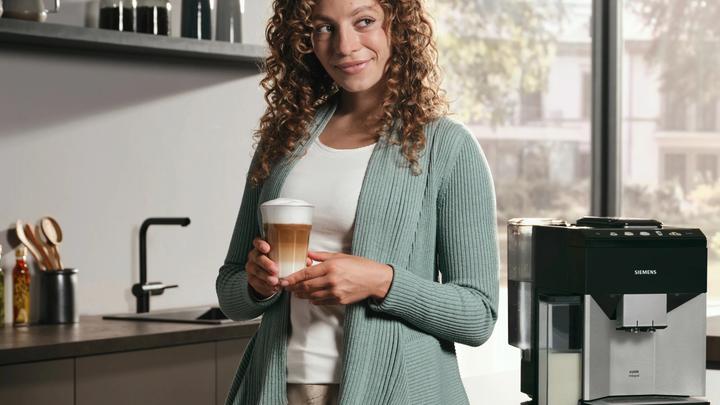 Actual product image Siemens TQ515D03 EQ500 fully automatic coffee machine stainless steel - piano lacquer black