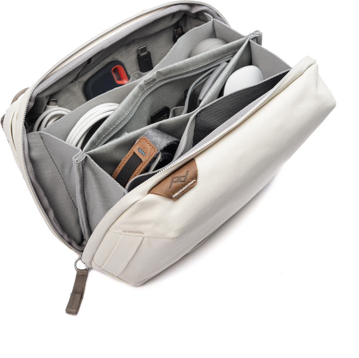 Actual product image Peak Design Tech Pouch (Camera case, 2 l)