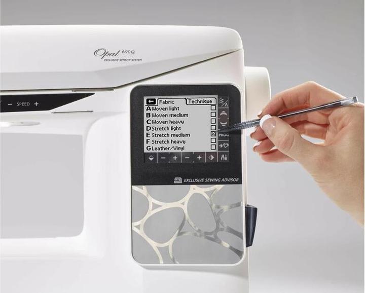 Actual product image Husqvarna VIKING Opal 690Q