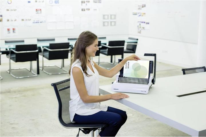 Actual product image Fellowes Pulsar+ 300 (Comb binding)