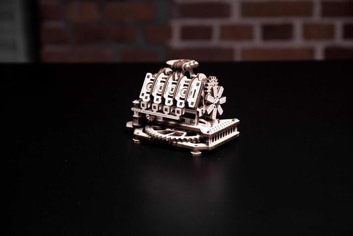 Produktbild WoodenCity V8 Motor