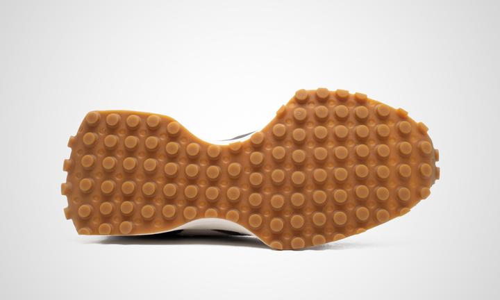 Actual product image New Balance 327 (38)