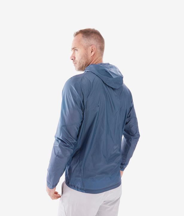 Immagine prodotto Quechua Giacca da trekking da uomo antivento leggera - MH900 blu (L)