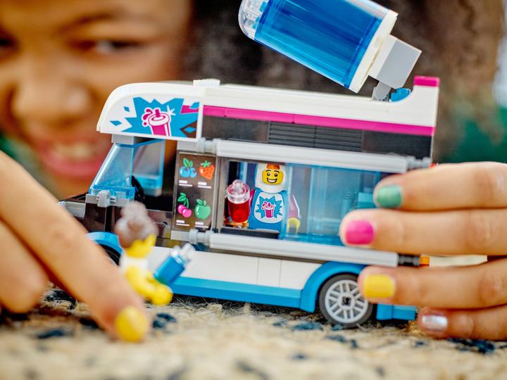 Actual product image LEGO Slush ice cream van (60384, LEGO City)