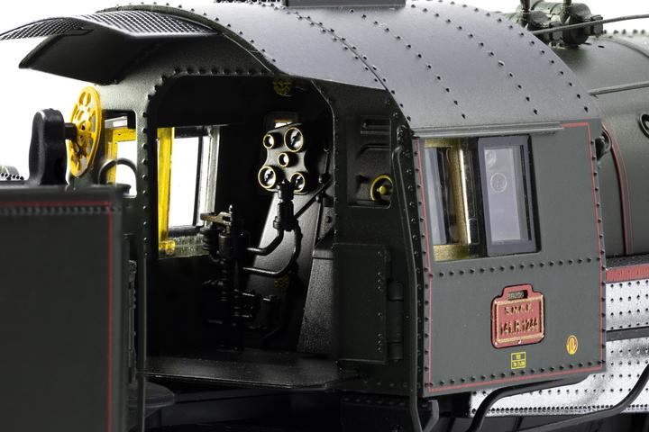 Actual product image Jouef SNCF steam locomotive 141R 1244 green with oil tender Ep. V (Track H0)