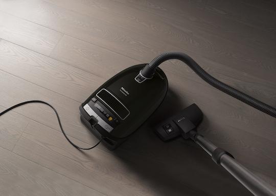 Actual product image Miele Complete C3 Score Black EcoLine - SGDP3