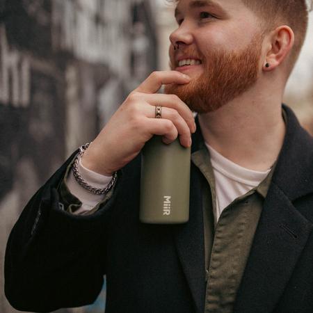 Actual product image Miir Flip Traveller Khaki - Thermobecher 350ml (0.35 l)