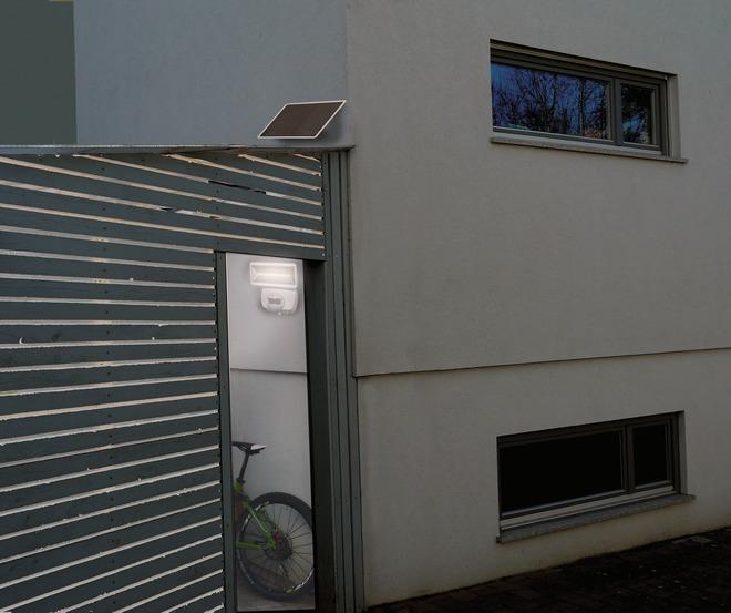 Actual product image Brennenstuhl SOL 800 (400 lm, IP44)