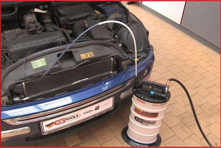 Actual product image KS Tools Vacuum fluid extractor suction pump 9.5 litre included 4 hoses